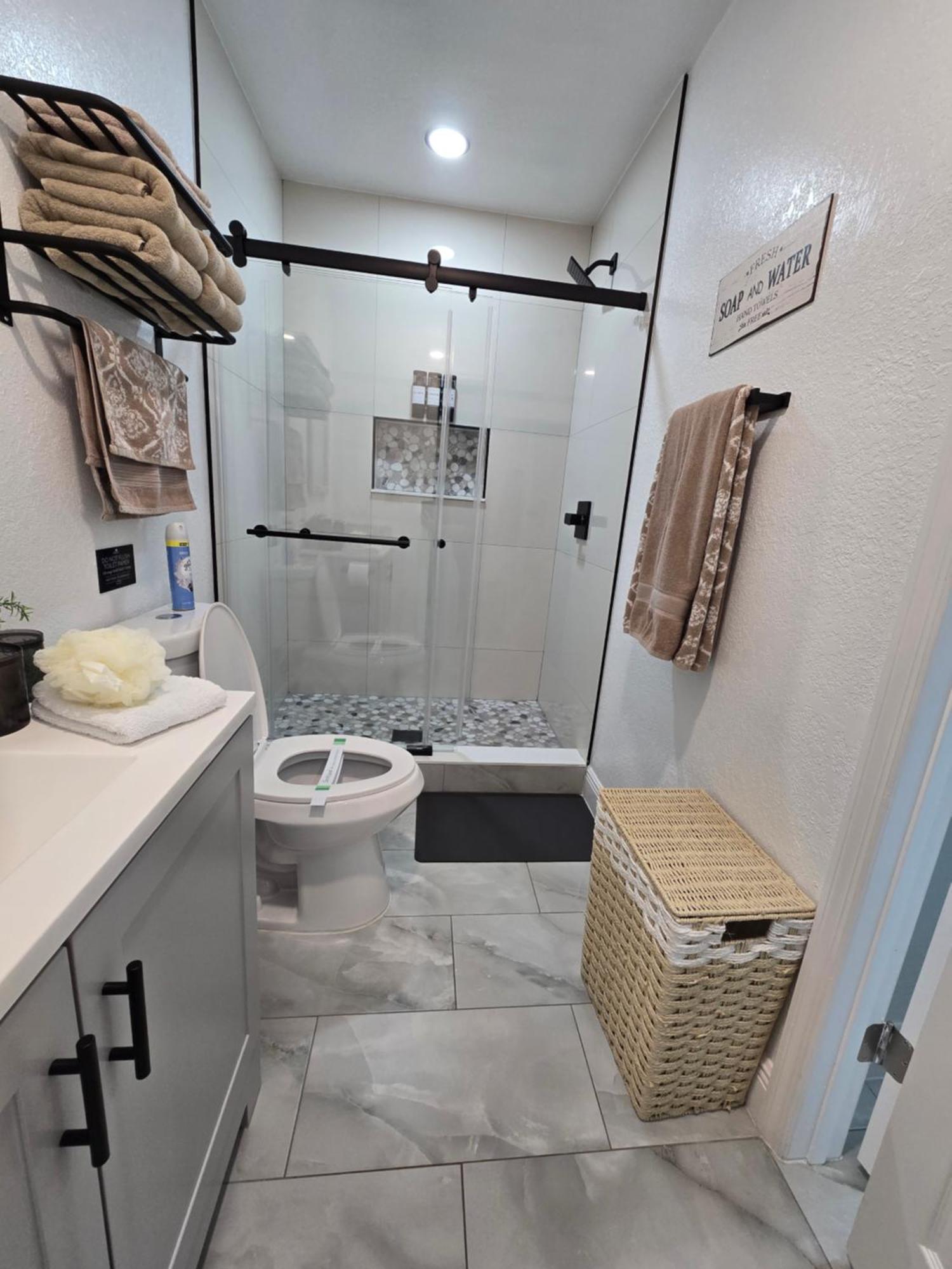 Serenity - Guest House In スプリングヒル エクステリア 写真